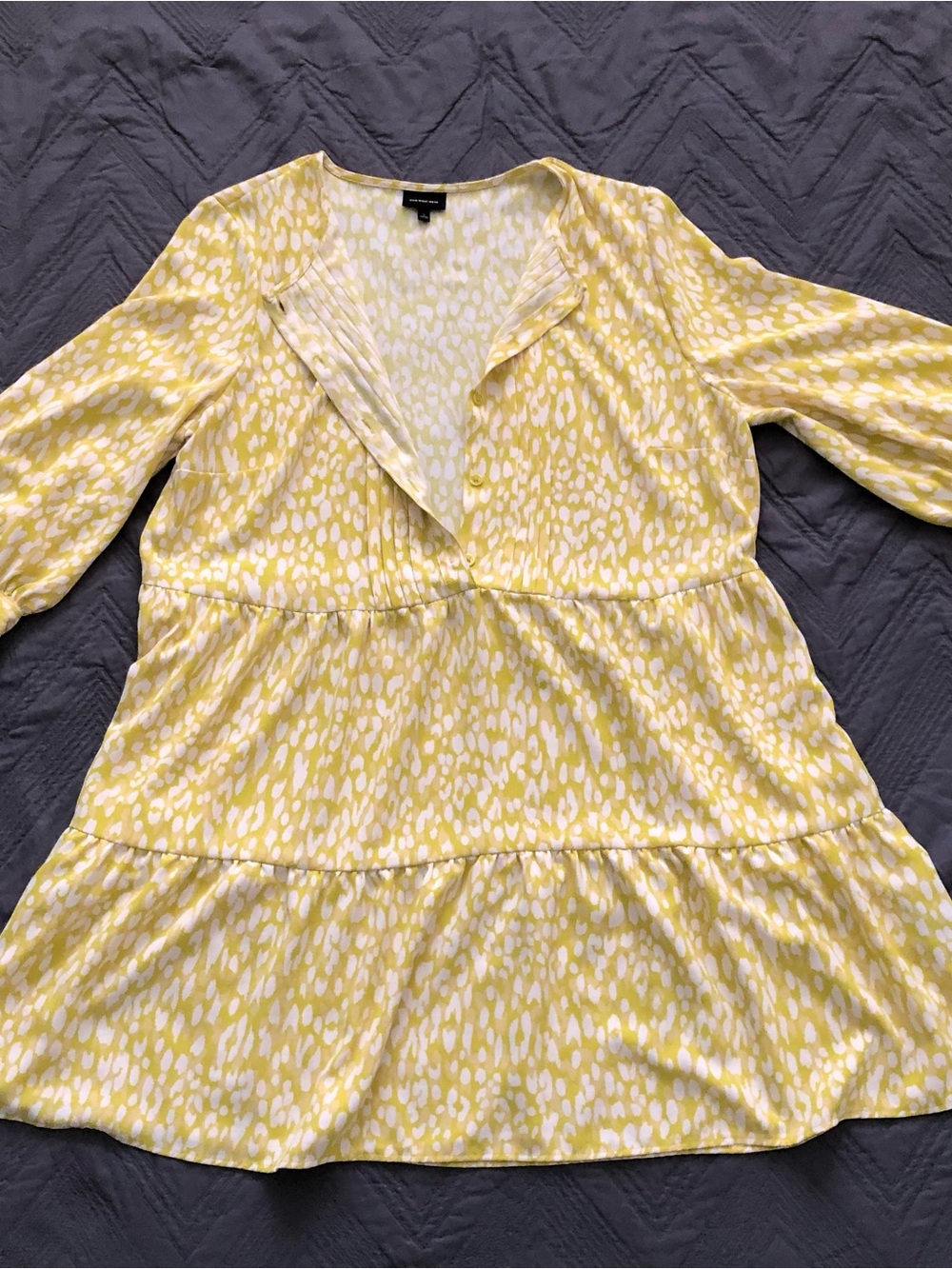 Who What Wear Yellow Printed Long Sleeve Tiered Dress - Picture 4 of 10